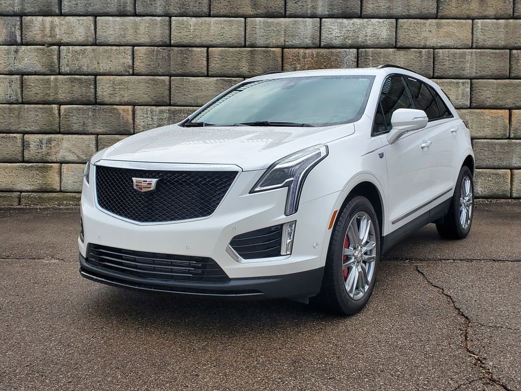 Certified 2023 Cadillac XT5 Sportv w/ Technology Package image 1