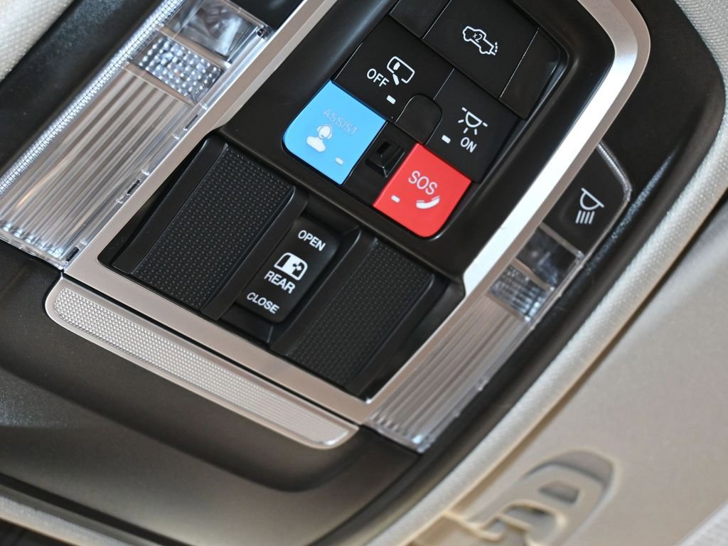 Used 2025 RAM 1500 Limited image 21