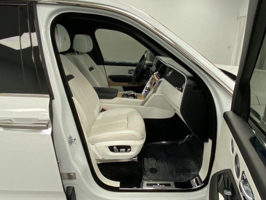 Used 2019 Rolls-Royce Cullinan AWD/4WD image 22