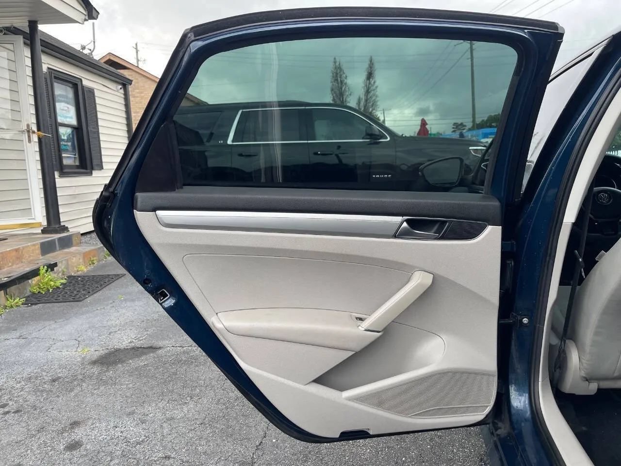 Used 2018 Volkswagen Passat 2.0T S w/ Driver Assistance Package FWD image 19