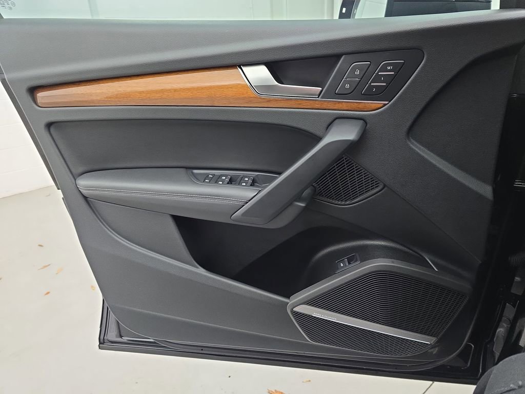 Used 2023 Audi Q5 2.0T Premium Plus w/ Premium Plus Package image 52