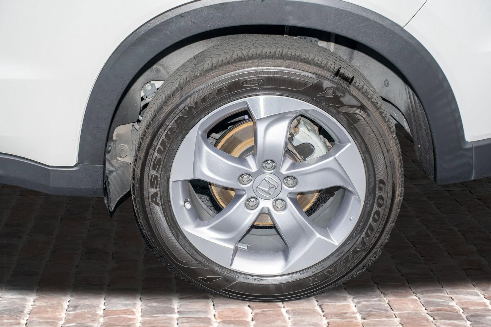Used 2021 Honda HR-V LX image 38