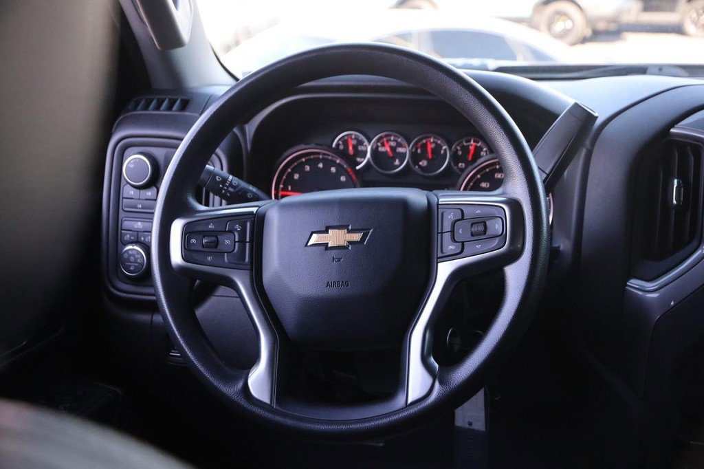 Used 2021 Chevrolet Silverado 2500 Custom w/ Custom Value Package image 19