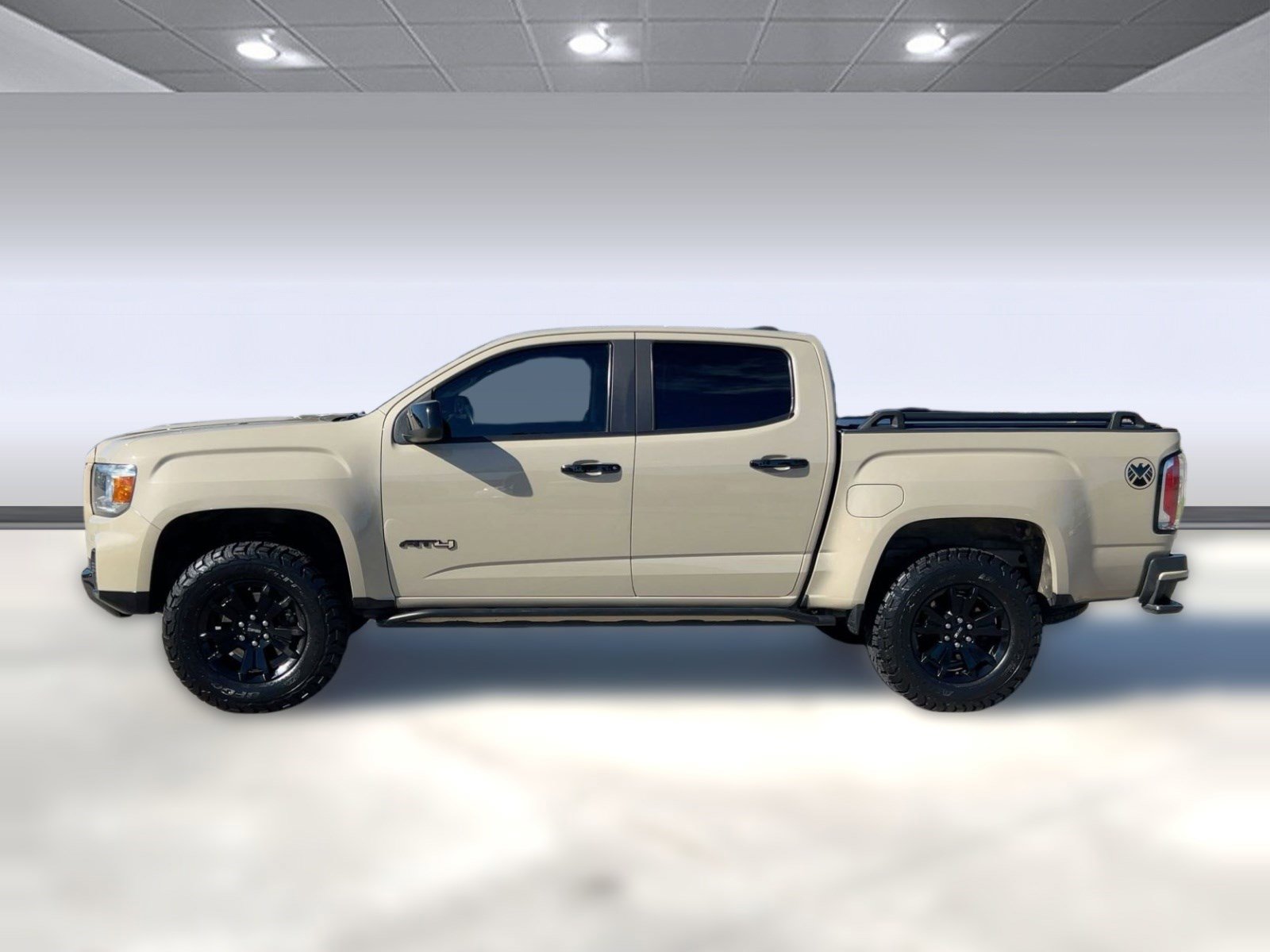 Certified 2022 GMC Canyon AT4 image 2