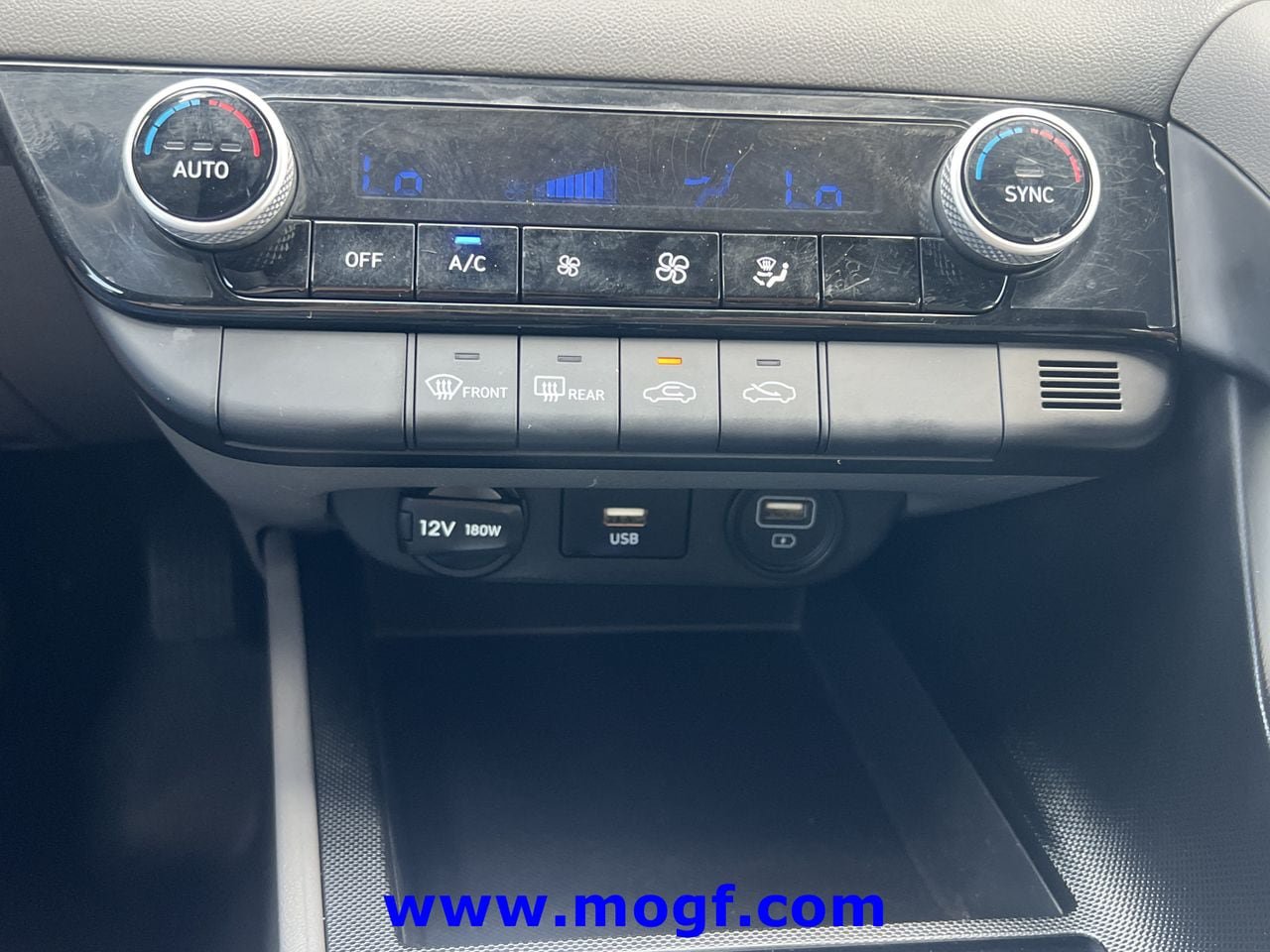 Used 2022 Hyundai Elantra SEL FWD image 10
