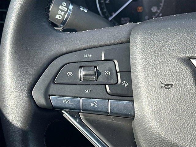 Used 2025 Cadillac XT6 Luxury image 8