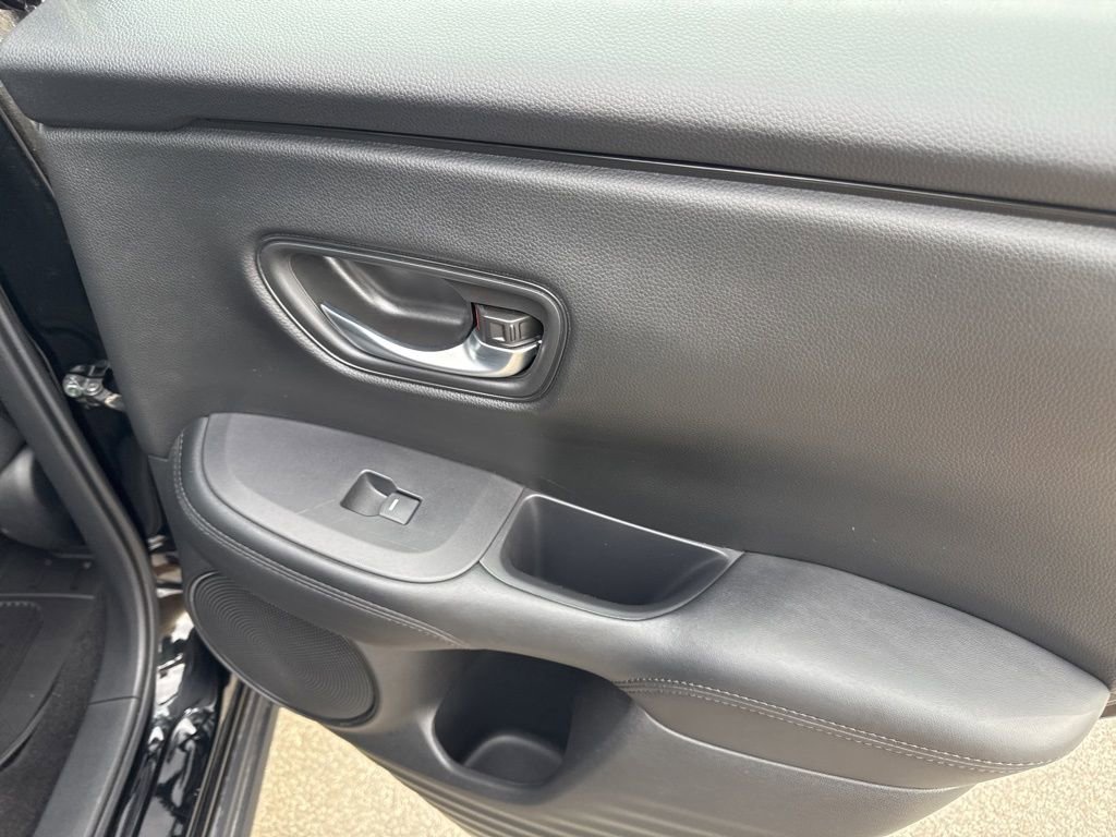 Used 2025 Honda HR-V LX image 18