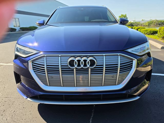 Used 2022 Audi e-tron Premium w/ Towing Package AWD/4WD image 16