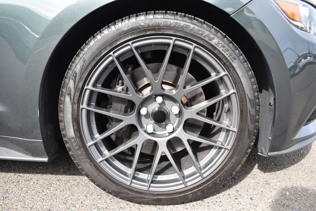 Used 2016 Ford Mustang GT Premium w/ Equipment Group 401A RWD image 27