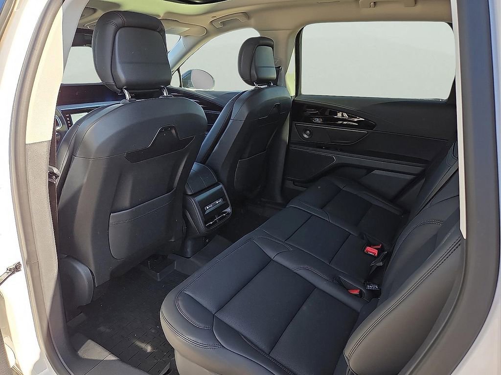 New 2026 Lincoln Nautilus Premier w/ Equipment Group 102A AWD/4WD image 12