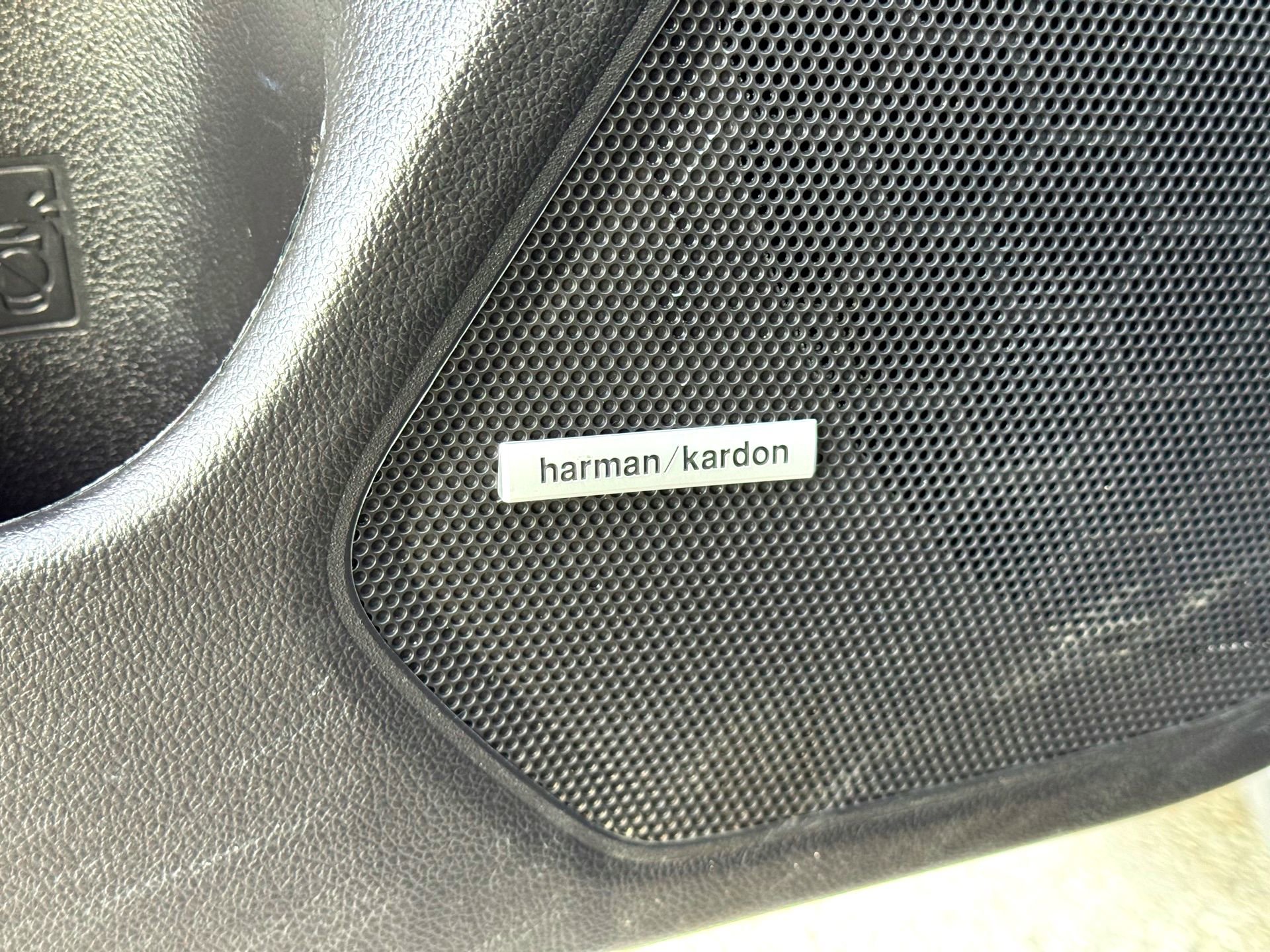 Used 2017 Subaru Outback 3.6R Touring image 16