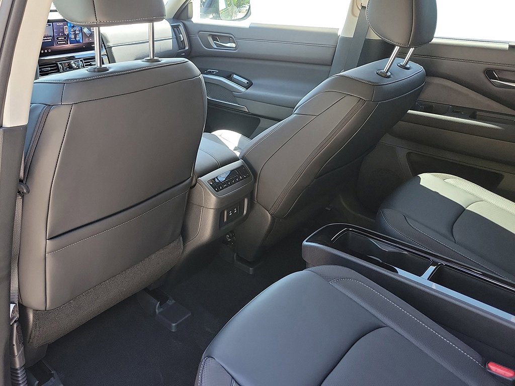 New 2026 Nissan Pathfinder SL AWD/4WD image 28