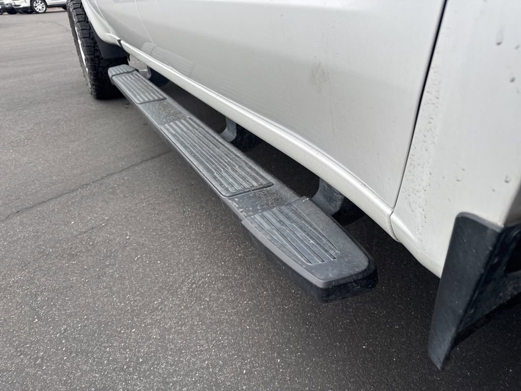 Used 2021 Chevrolet Silverado 1500 LT AWD/4WD image 9