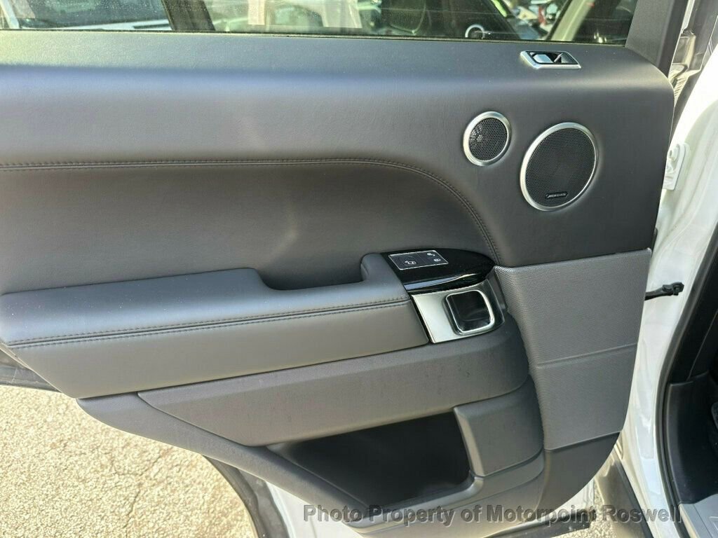 Used 2018 Land Rover Range Rover Sport HSE Dynamic image 23