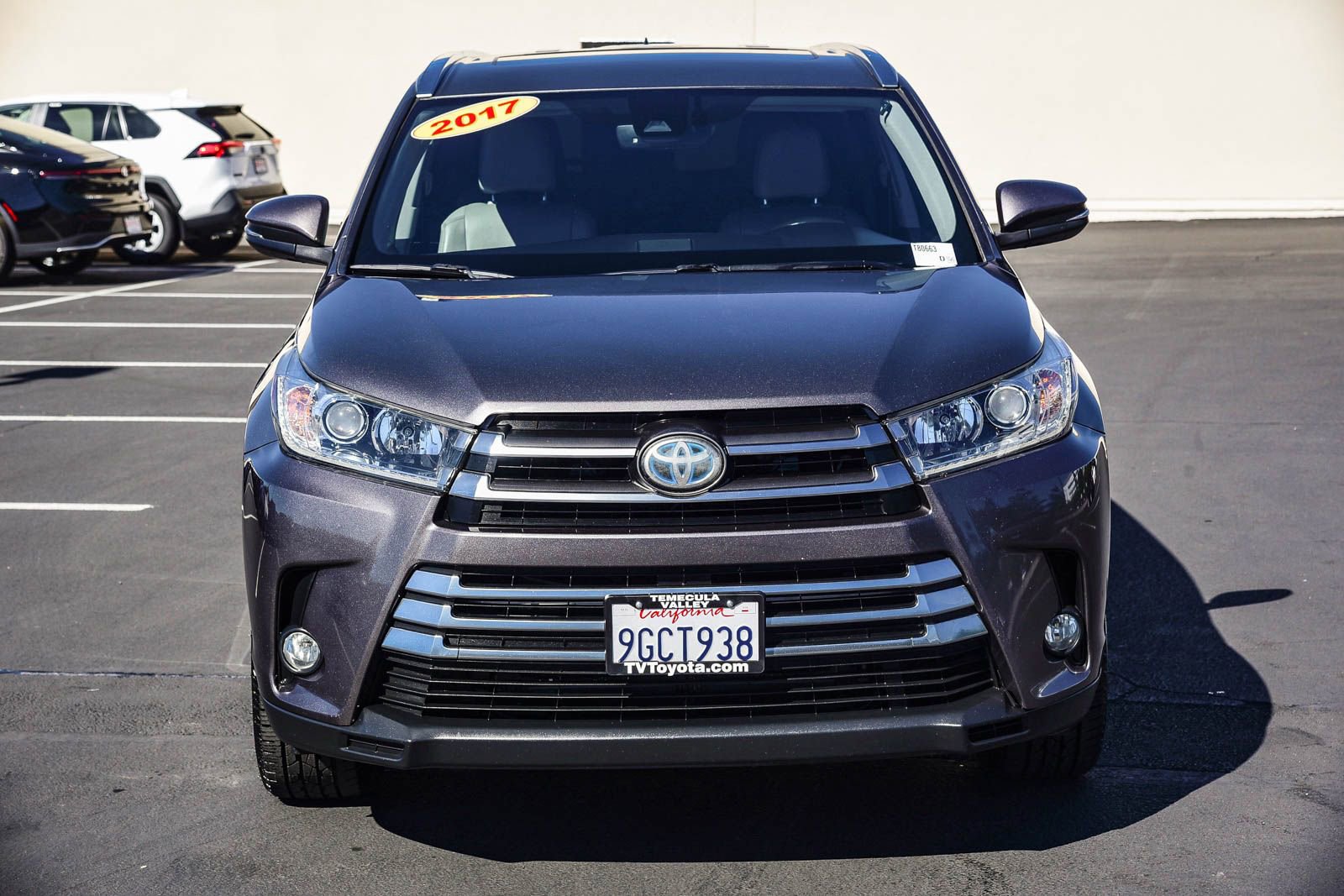 Used 2017 Toyota Highlander Limited image 2
