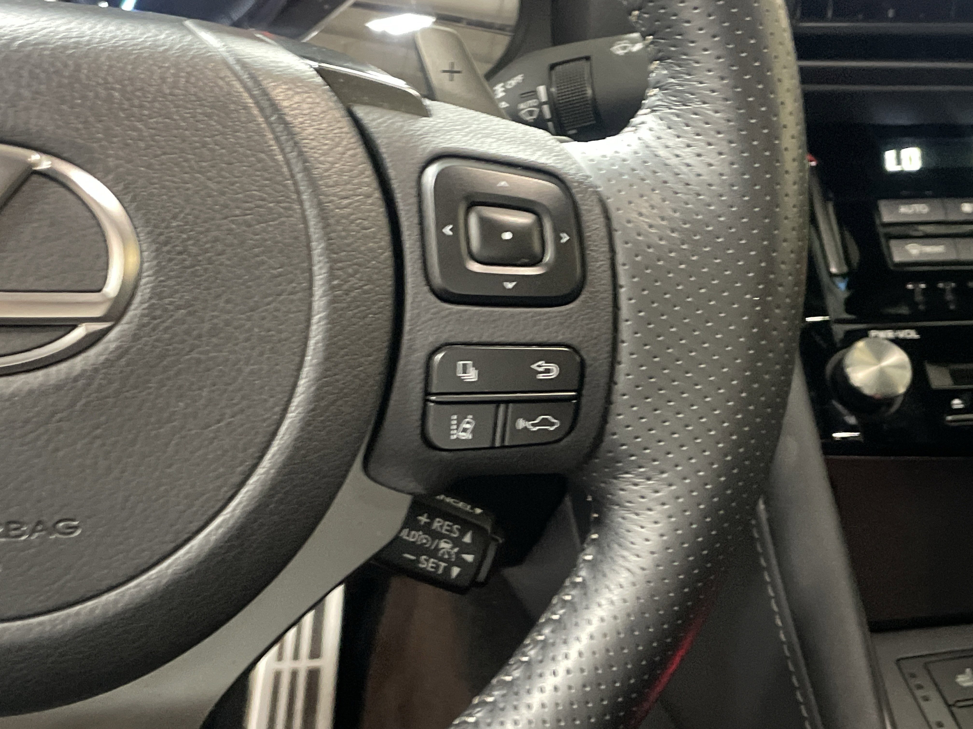 Used 2023 Lexus IS 350 F Sport w/ Navigation Package image 20