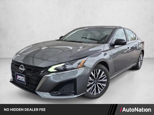 Used 2025 Nissan Altima 2.5 SV