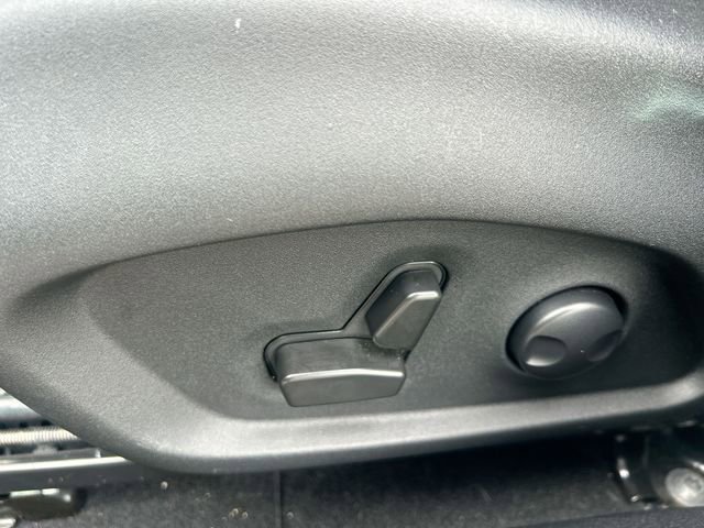 Used 2022 Jeep Compass Limited image 16