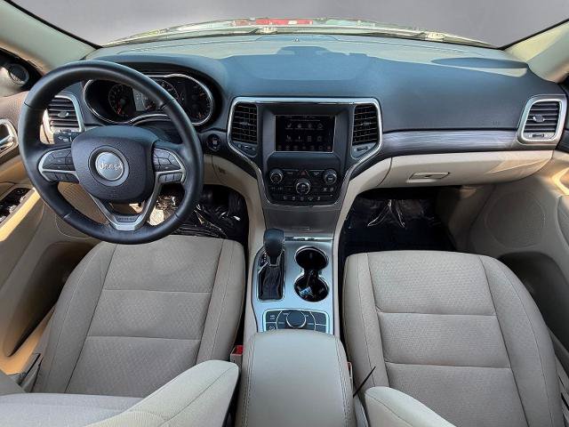 Used 2019 Jeep Grand Cherokee Laredo AWD/4WD image 3