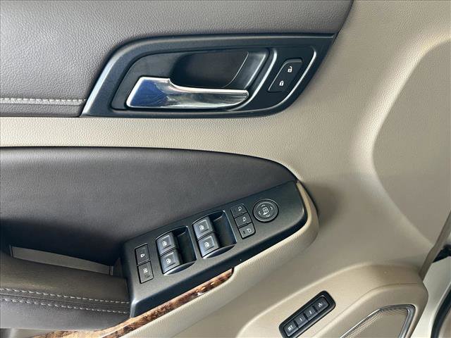 Used 2017 Chevrolet Suburban Premier AWD/4WD image 19