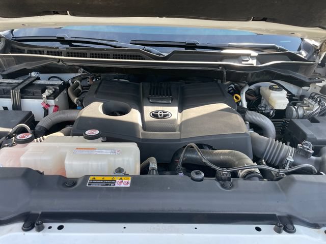 Used 2024 Toyota Tundra Limited AWD/4WD image 31