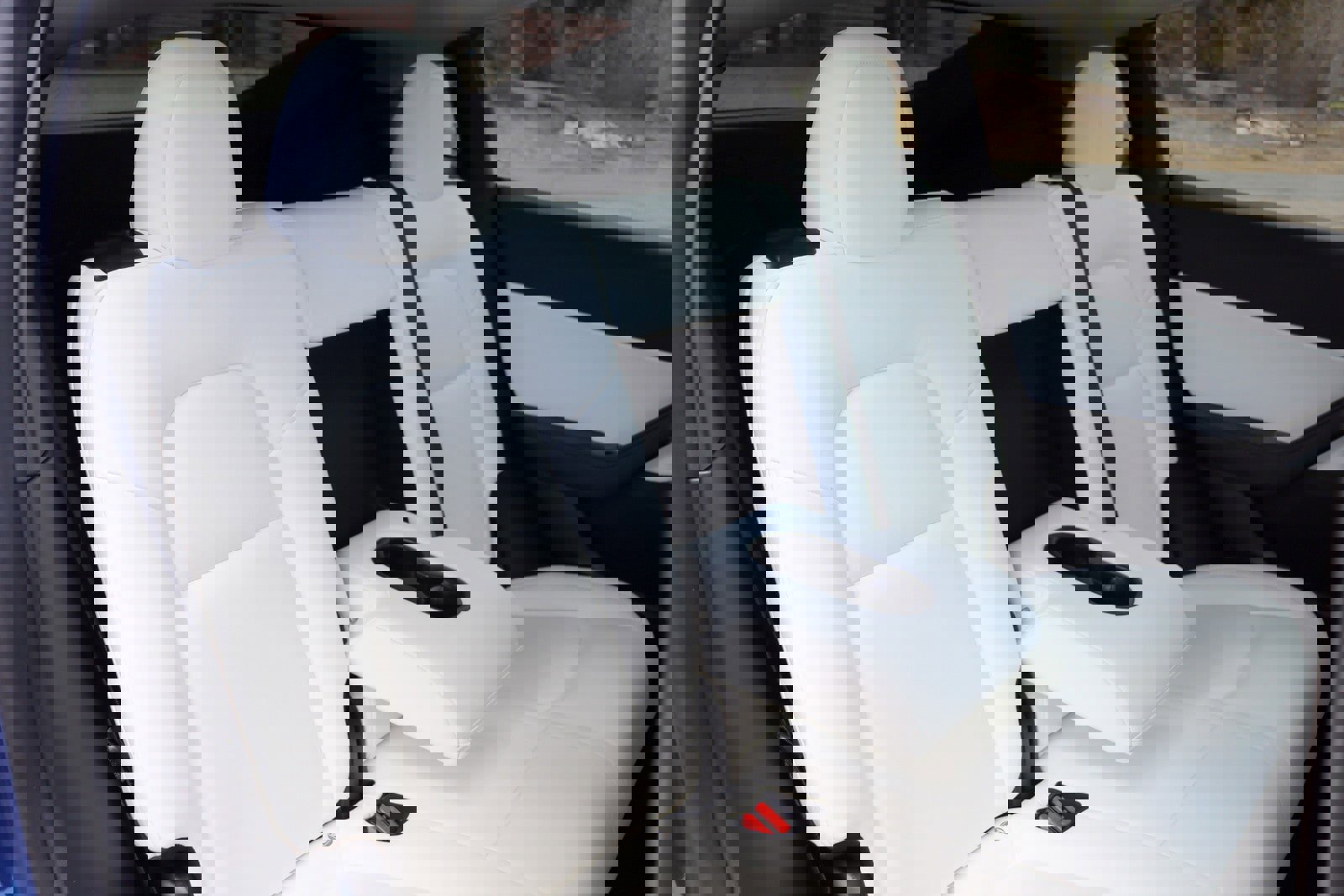 Used 2020 Tesla Model Y Long Range image 16