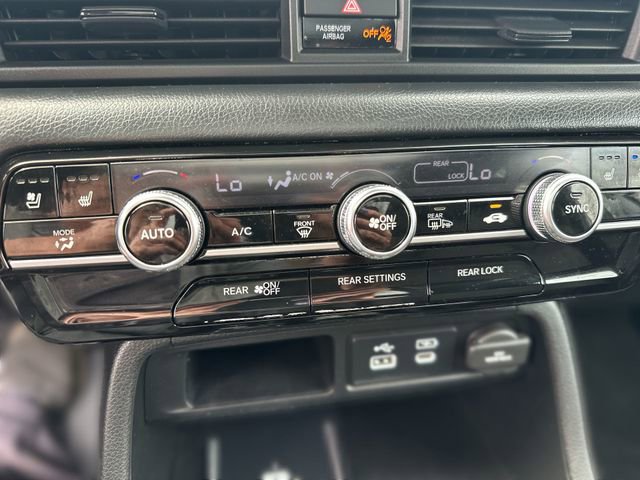 Used 2025 Honda Pilot Black Edition image 20