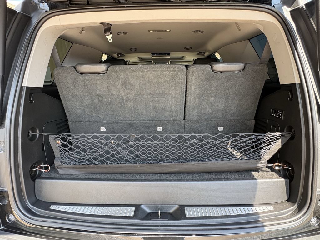 Used 2019 Cadillac Escalade Premium Luxury w/ LPO, Radiant Package RWD image 28