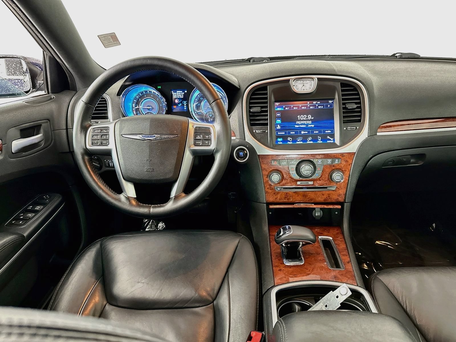 Used 2013 Chrysler 300 RWD image 21