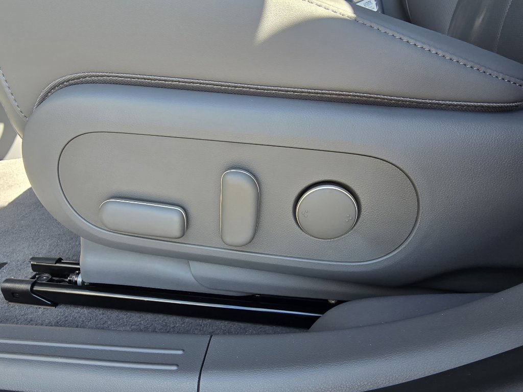 New 2025 Hyundai Ioniq 5 SEL image 16