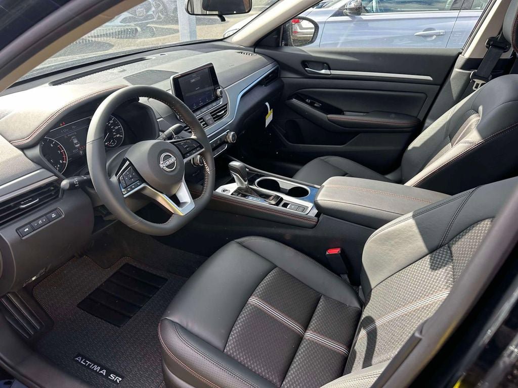 New 2025 Nissan Altima 2.5 SR AWD/4WD image 10