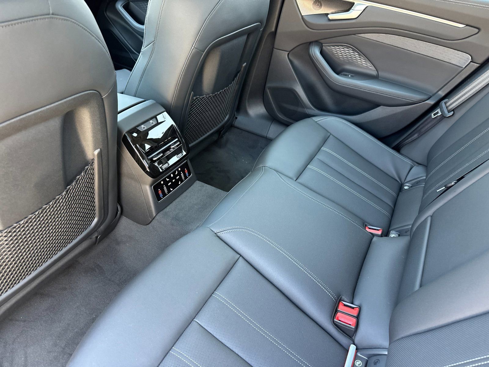 New 2026 Audi A6 Premium Plus AWD/4WD image 9
