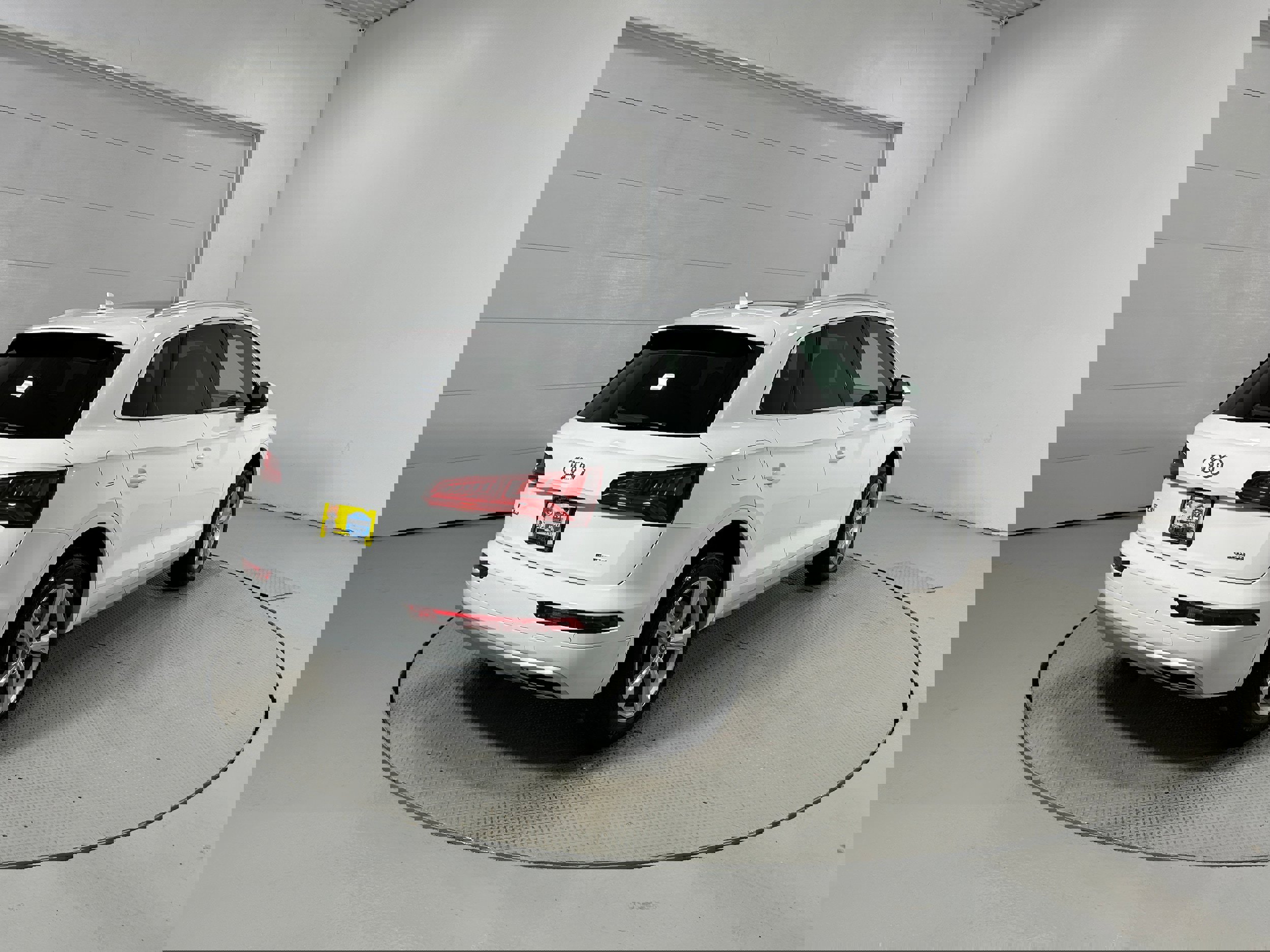 Used 2020 Audi Q5 2.0T Premium Plus w/ Premium Plus Package image 38