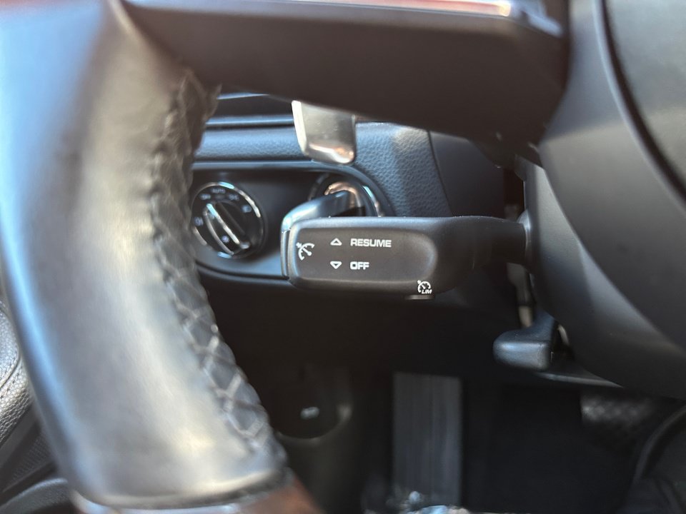 Used 2022 Porsche Macan AWD/4WD image 19