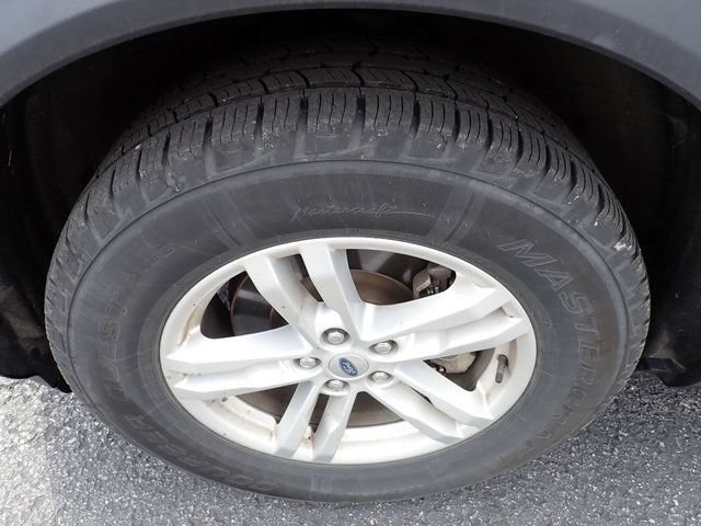 Used 2020 Ford Explorer XLT w/ Equipment Group 202A AWD/4WD image 10