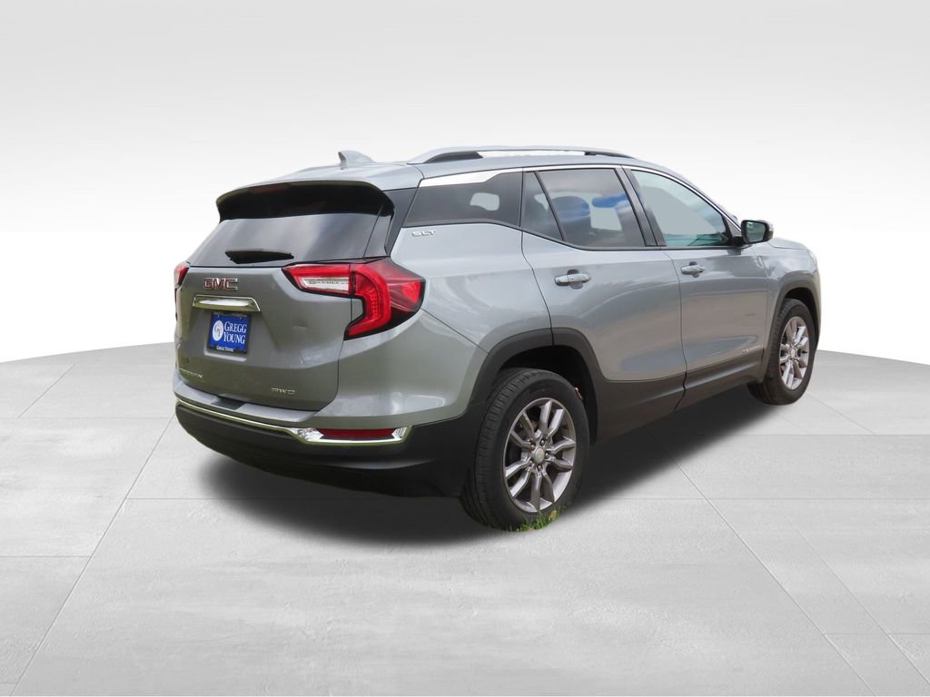 Used 2024 GMC Terrain SLT image 7