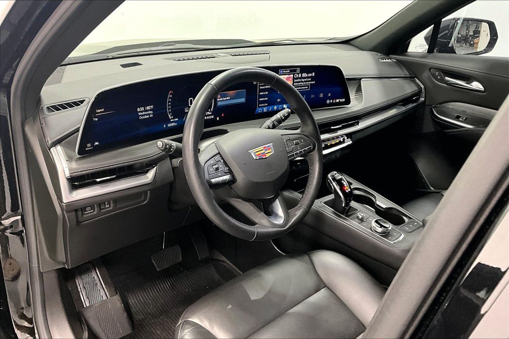 Used 2024 Cadillac XT4 Premium Luxury FWD image 16