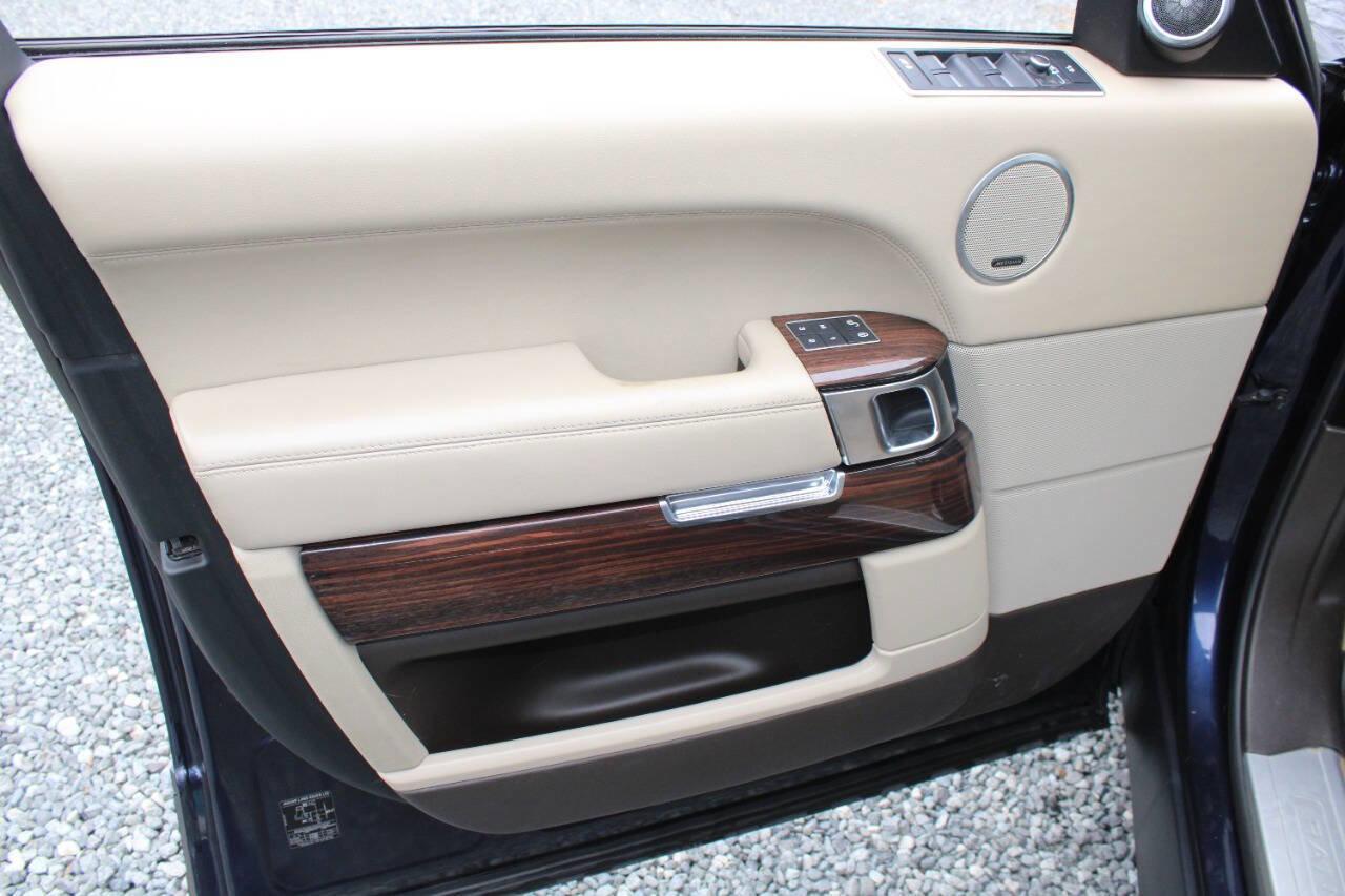 Used 2016 Land Rover Range Rover HSE image 22