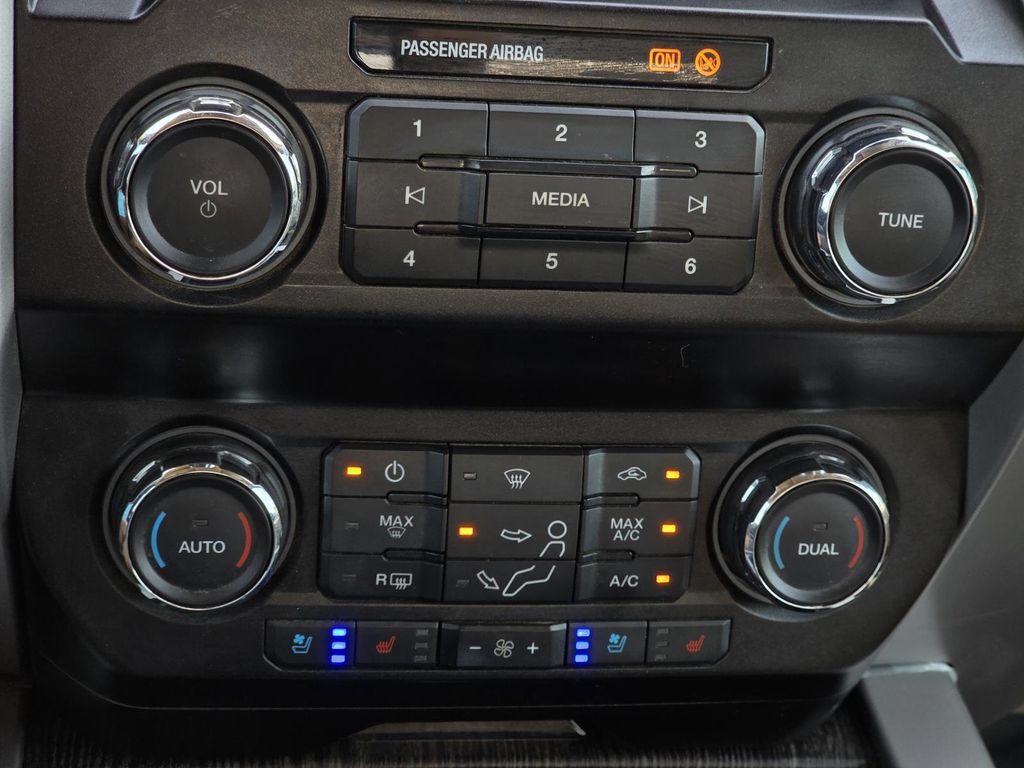 Used 2020 Ford F250 Lariat w/ Chrome Package AWD/4WD image 24