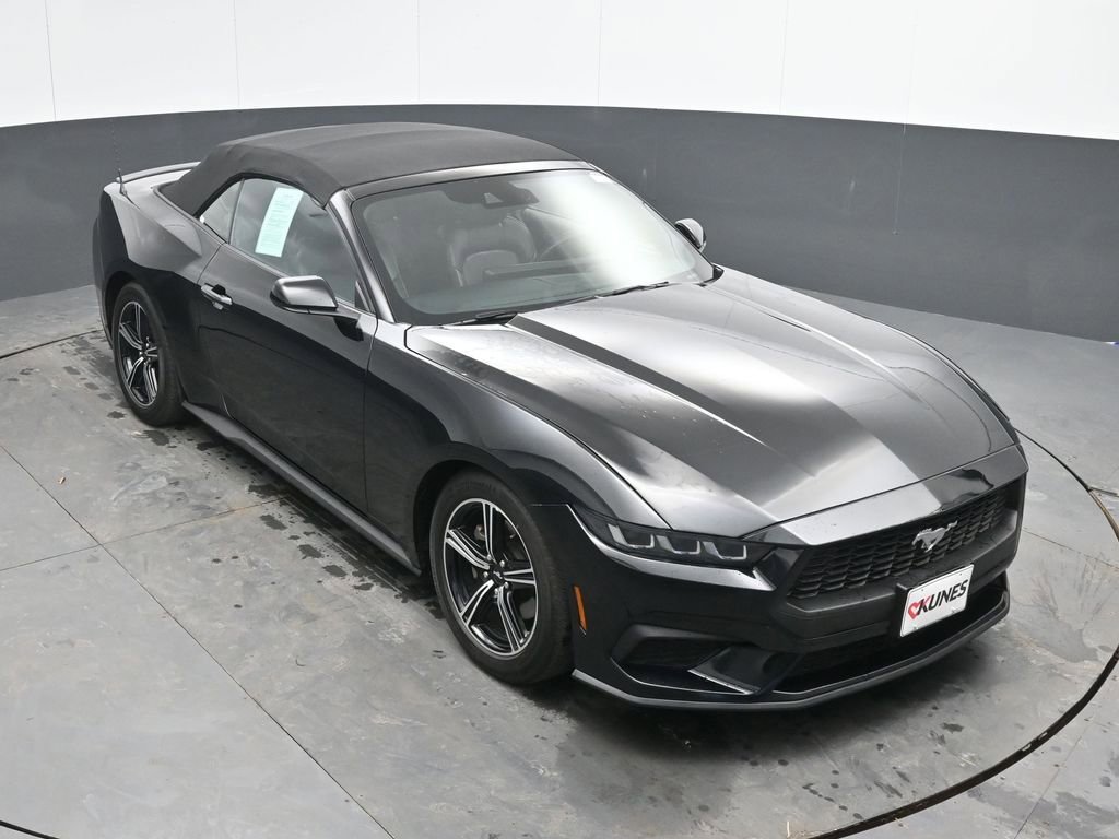 Used 2025 Ford Mustang Premium image 38