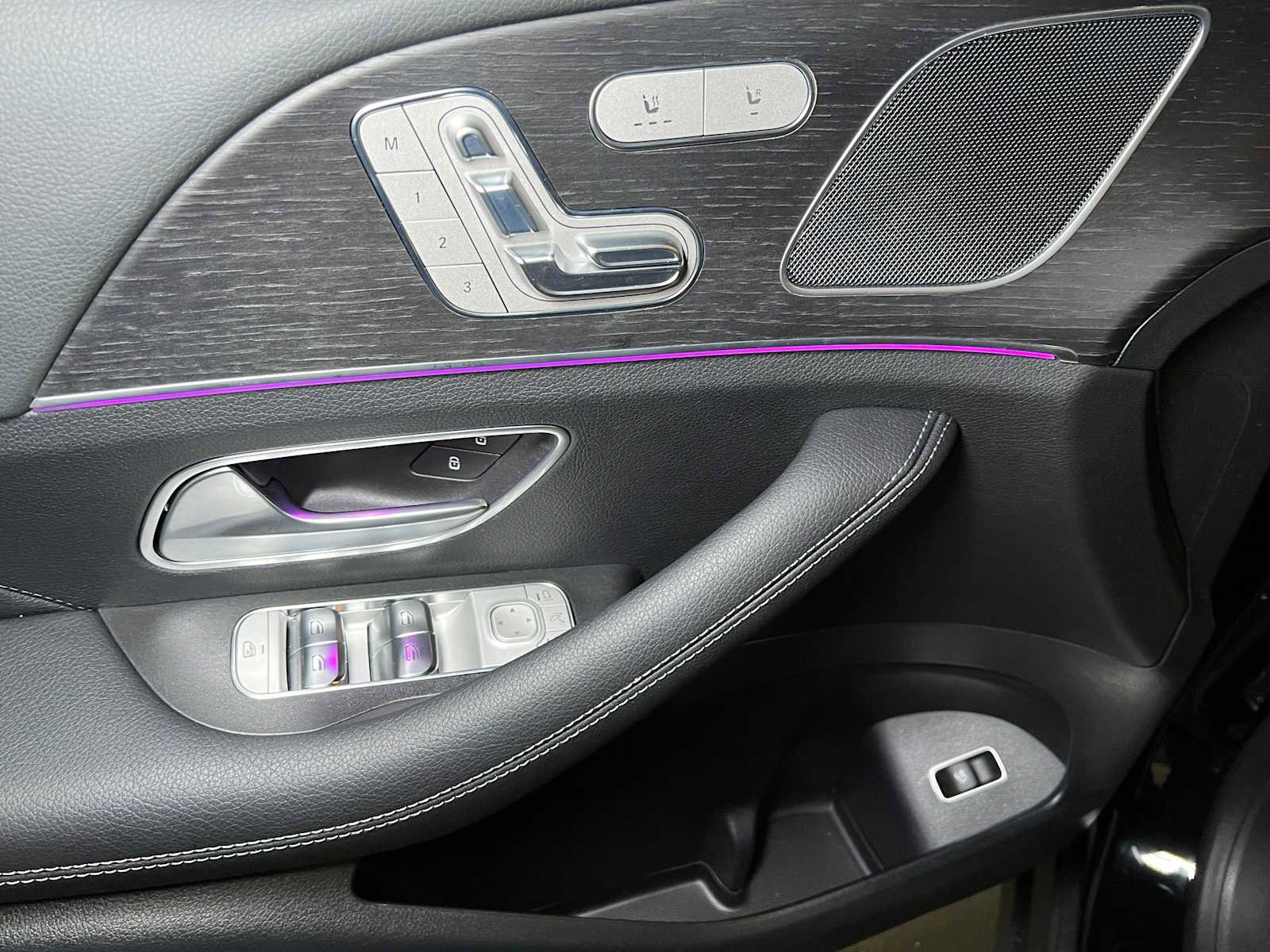 Used 2025 Mercedes-Benz GLE 350 4MATIC image 23