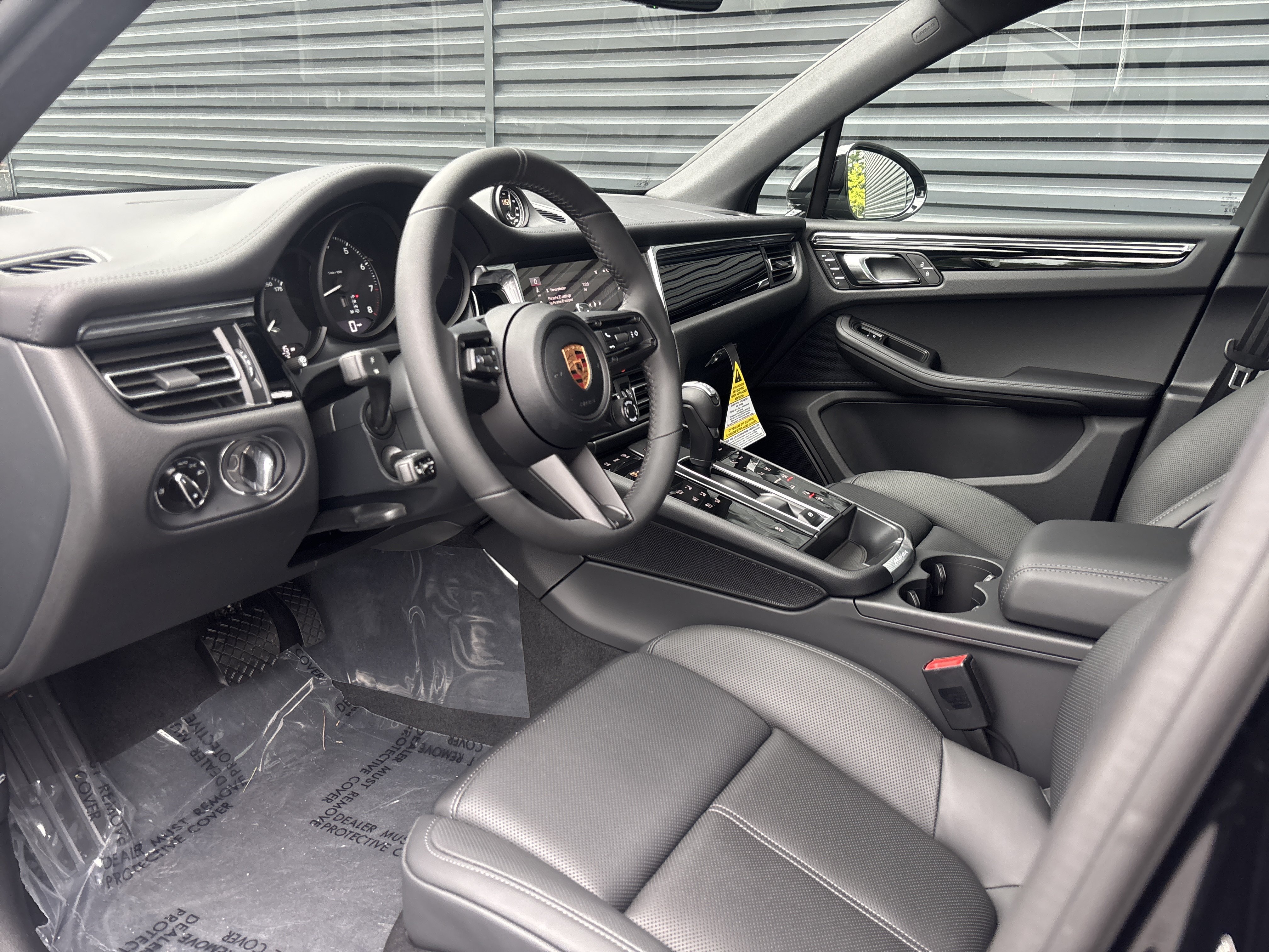 New 2026 Porsche Macan AWD/4WD image 10