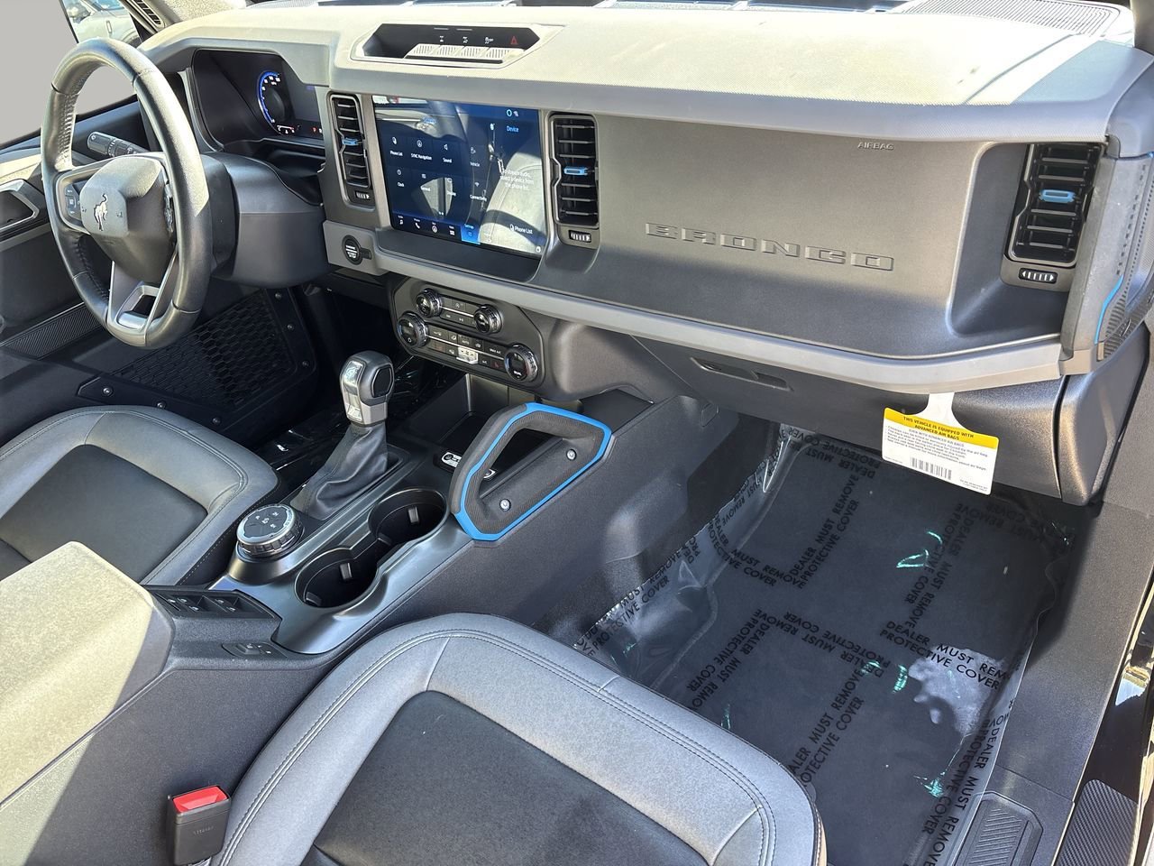 Used 2024 Ford Bronco Black Diamond image 10