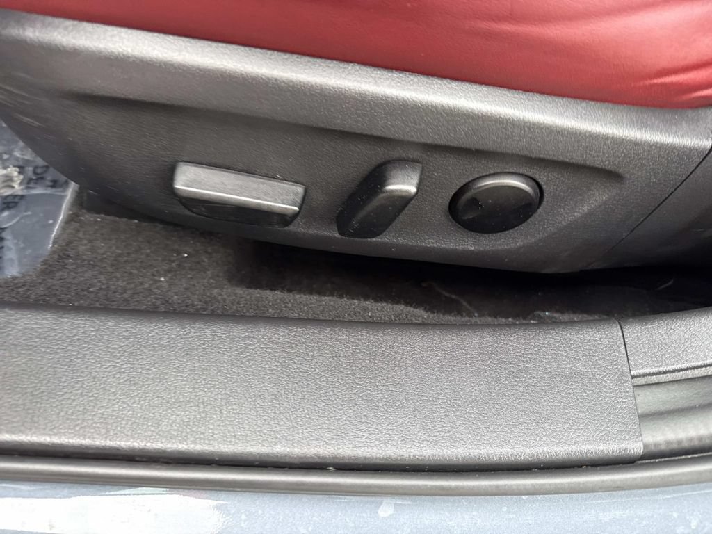 Used 2022 MAZDA MAZDA3 s FWD image 27