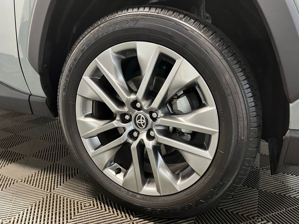 Used 2023 Toyota RAV4 XLE Premium AWD/4WD image 3