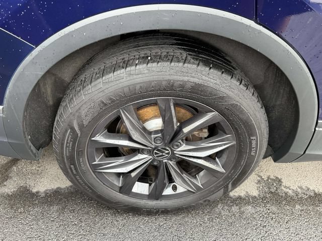 Used 2024 Volkswagen Tiguan SE AWD/4WD image 9