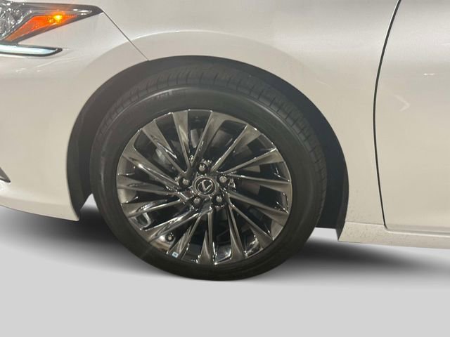 Used 2024 Lexus ES 300h w/ Technology Package FWD image 10