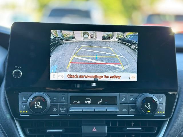 Used 2024 Toyota Grand Highlander AWD image 16
