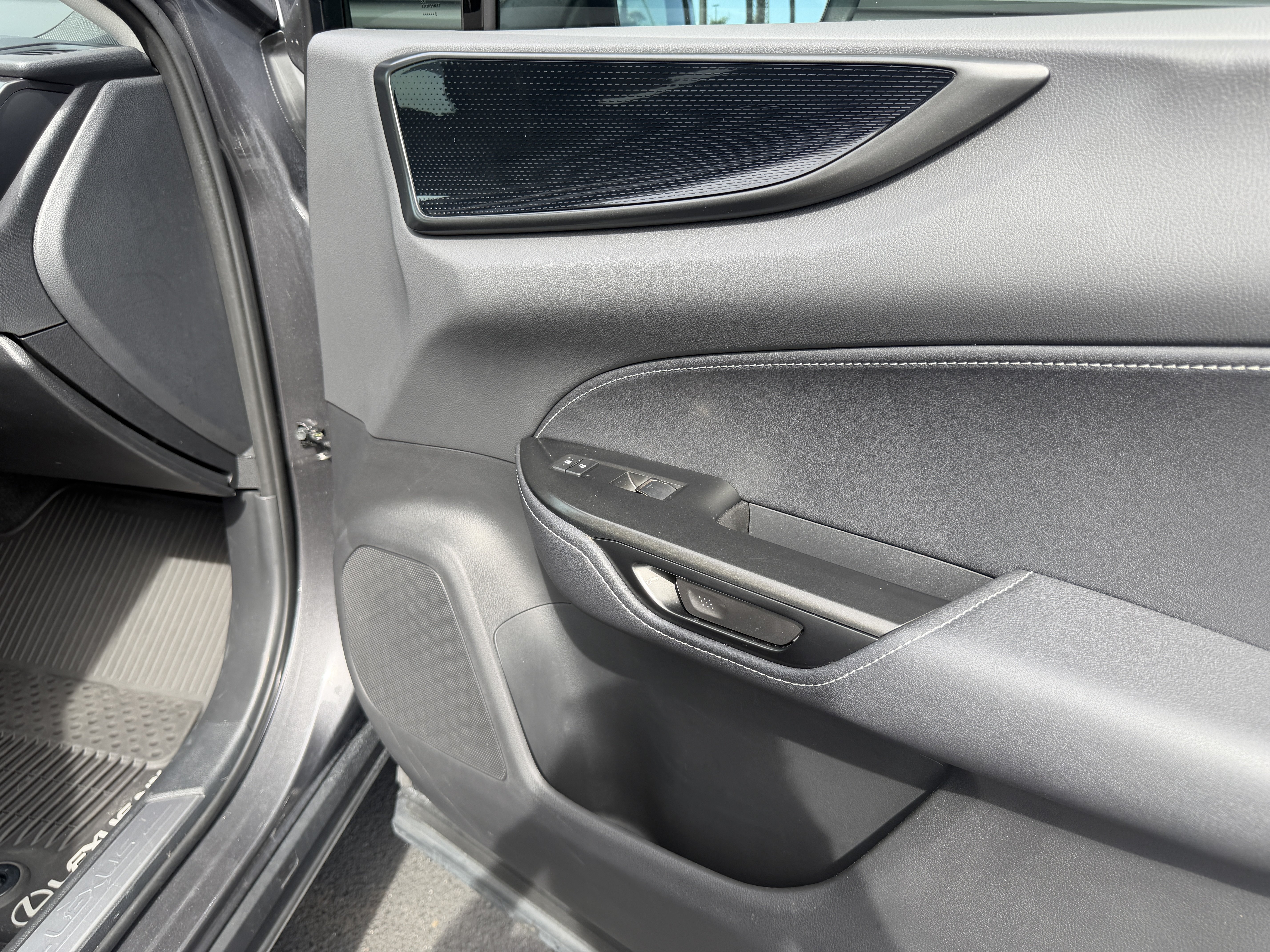 Used 2025 Lexus NX 250 FWD w/ Accessory Package (2T) image 25