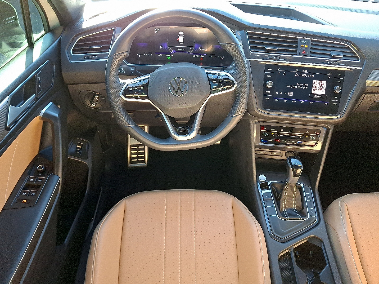Used 2024 Volkswagen Tiguan SE R-Line FWD image 11